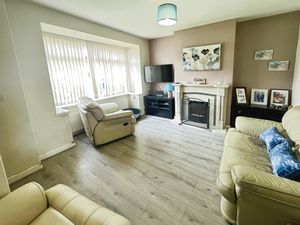 Lounge- click for photo gallery